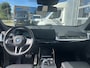 BMW iX1 xDrive30 Launch Edition 67 kWh | SoH 96.3% | Luxe Lederen Comfort Stoelen | Stoelverwarming | Stuurwielverwarming | Apple Carplay | 360 Camera | Elek. Kofferbak | Elek. Trekhaak wegklapbaar | Panoramadak te openen