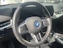 BMW iX1 xDrive30 Launch Edition 67 kWh | SoH 96.3% | Luxe Lederen Comfort Stoelen | Stoelverwarming | Stuurwielverwarming | Apple Carplay | 360 Camera | Elek. Kofferbak | Elek. Trekhaak wegklapbaar | Panoramadak te openen