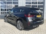BMW iX1 xDrive30 Launch Edition 67 kWh | SoH 96.3% | Luxe Lederen Comfort Stoelen | Stoelverwarming | Stuurwielverwarming | Apple Carplay | 360 Camera | Elek. Kofferbak | Elek. Trekhaak wegklapbaar | Panoramadak te openen
