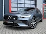 Volvo V60 2.0 T8 Twin Engine AWD Polestar Engineered | Pano | H&K | Memory | Camera | Leder | Trekhaak | Carplay | Stuur & Stoelverwarming | Led | Flippers | Cruise | Digital Dash | Brembo | Öhlins Dual Flow | Lane Assist