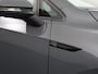 Volkswagen Golf 1.5 eTSI 150pk DSG R-Line Panorama dak Navigatie Apple Carplay/Android Auto Climate Control Camera Dab Extra Getint Glas Adaptive Cruise Control Virtual Cockpit Lichtmetalen Velgen
