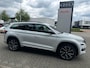 Skoda Kodiaq 1.5 TSI Sportline Business Airco | Achteruitrijcamera | Alcantara Bekleding | Trekhaak Uitklapbaar | Sportline | DSG | Cruise Control | Electronic Climate Control | Elektrisch Verstelbare Stoelen | Navigatiesysteem | Parkeersensor Voor en Achter | Stuurwiel Multifunctioneel | Stoelverwarming | Glazen Panoramadak