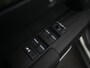 Land Rover Defender 2.0 P300e PHEV S Forest Edition | Comfort Pack | Convenience Pack | ClearSight binnenspiegel | Meridian Sound System | Panoramadak |