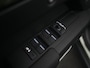Land Rover Defender 2.0 P300e PHEV S Forest Edition | Comfort Pack | Convenience Pack | ClearSight binnenspiegel | Meridian Sound System | Panoramadak |