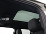 Land Rover Defender 2.0 P300e PHEV S Forest Edition | Comfort Pack | Convenience Pack | ClearSight binnenspiegel | Meridian Sound System | Panoramadak |