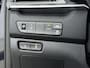 Kia Niro EV e-Niro DYNAMICLINE 64 kWh | ALL SEASONS | PDC | WARMTEPOMP | CAMERA | CLIMA | CRUISE ADAPT. | NAVI | PRIVACY GLASS | DAKRAILING | APPLE CAR PLAY & ADROID AUTO | 17'' LM VELGEN |