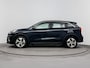 Kia Niro EV e-Niro DYNAMICLINE 64 kWh | ALL SEASONS | PDC | WARMTEPOMP | CAMERA | CLIMA | CRUISE ADAPT. | NAVI | PRIVACY GLASS | DAKRAILING | APPLE CAR PLAY & ADROID AUTO | 17'' LM VELGEN |