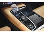 Volvo V60 T8 455PK AWD Ultra Dark | B&W | Trekhaak | Massage | Ventilatie