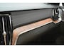 Volvo V60 T8 455PK AWD Ultra Dark | B&W | Trekhaak | Ventilatie | Massage