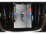 Volvo V60 T8 455PK AWD Ultra Dark | B&W | Trekhaak | Ventilatie | Massage
