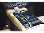 Volvo V60 T8 455PK AWD Ultra Dark | B&W | Trekhaak | Ventilatie | Massage