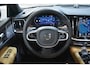 Volvo V60 T8 455PK AWD Ultra Dark | B&W | Trekhaak | Ventilatie | Massage