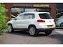 Volkswagen Tiguan 1.4 TSI Sport&Style line Edition dakrails Pano Mistlampen Parkeersensoren Cruise control Airco