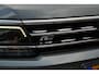 Volkswagen Tiguan Allspace 2.0 TSI 4Motion Highline Business R 7p. Mistlampen adaptief Cruise control adaptief Hill hold Camera Navi R-line Dakrails