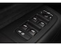 Volvo V60 B3 Core - IntelliSafe Assist & Surround - Parkeercamera achter - Verwarmde voorstoelen, stuur & achterbank - Parkeersensoren voor & achter - Extra getint glas - Elektr. inklapbare trekhaak - 18' LMV