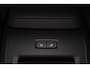 Volvo V60 B3 Core - IntelliSafe Assist & Surround - Parkeercamera achter - Verwarmde voorstoelen, stuur & achterbank - Parkeersensoren voor & achter - Extra getint glas - Elektr. inklapbare trekhaak - 18' LMV