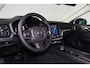 Volvo V60 B3 Core - IntelliSafe Assist & Surround - Parkeercamera achter - Verwarmde voorstoelen, stuur & achterbank - Parkeersensoren voor & achter - Extra getint glas - Elektr. inklapbare trekhaak - 18' LMV