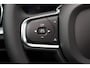 Volvo V60 B3 Core - IntelliSafe Assist & Surround - Parkeercamera achter - Verwarmde voorstoelen, stuur & achterbank - Parkeersensoren voor & achter - Extra getint glas - Elektr. inklapbare trekhaak - 18' LMV