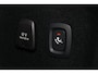 Volvo V60 B3 Core - IntelliSafe Assist & Surround - Parkeercamera achter - Verwarmde voorstoelen, stuur & achterbank - Parkeersensoren voor & achter - Extra getint glas - Elektr. inklapbare trekhaak - 18' LMV