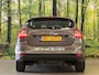 Ford Focus 1.0 EcoBoost Titanium | Achteruitrijcamera | Parkeersensoren | Cruise Control | Elektrische Bestuurdersstoel | Stoelverwarming | 16" Lichtmetaal | Isofix | Bluetooth