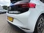 Volkswagen ID.3 First Plus 58 kWh -SOH 90.52%-TREKHAAK-KEYLESS-IQ LIGHT-WIT STUUR-LICHTMETALEN VELGEN-STOELVERWARMING-2 TONE-ETC.