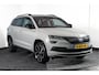 Skoda Karoq 1.5 TSI ACT Sportline Business 150 PK | Dig. Cockpit | Adapt. Cruise | Winterpakket | PDC | Camera | NAV + App. Connect | ECC | Elek. Trekhaak | LM 19" |