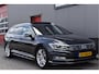 Volkswagen Passat Variant 1.4 TSI ACT Highline Business R-line Panorama, Adaptive cruise, Afn. trekhaak, Virtual cockpit, Camera, Stoelverwarming, Elek. achterklep