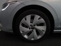 Volkswagen Golf Variant Life Business 1.5 TSI 85 kW 116 pk | Verlengde garantie | Navigatie | Parkeersensoren | Autom. airco (3 zones) | Elektr. bestuurdersstoel met geheugen |