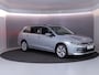 Volkswagen Golf Variant Life Business 1.5 TSI 85 kW 116 pk | Verlengde garantie | Navigatie | Parkeersensoren | Autom. airco (3 zones) | Elektr. bestuurdersstoel met geheugen |