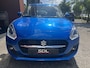 Suzuki Swift 1.2 Style Smart Hybrid // CAMERA // APPLE CARPLAY - ANDROID AUTO // STOELVERWARMING // AIRCO // ADAPTIVE CRUISE // PDC // TREKHAAK!!