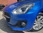 Suzuki Swift 1.2 Style Smart Hybrid // CAMERA // APPLE CARPLAY - ANDROID AUTO // STOELVERWARMING // AIRCO // ADAPTIVE CRUISE // PDC // TREKHAAK!!