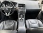 Volvo XC60 2.4 D4 Summum 5 Cilinder! | Trekhaak | 2.000KG Trekgewicht | 5 Cilinder! | Adaptieve Cruise | Blind spot | Stoelverwarming | Elektrisch bedienbare achterklep | Parkeersensoren V+A | High Performance Audio | Navigatie |