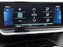 Peugeot e-2008 SUV EV GT Pack 50 kWh 136pk | Accu 93% | Navigatie | Panoramisch schuif-kanteldak | Achteruitrijcamera | Sportstoelen leder/alcantara | Stoelverwarming | Full Led koplampen | 3D Cockpit | Keyless | Adaptieve Cruise Control | Dodehoeksensor | Apple Carplay / Android Auto | DAB+ radio | Draadloze telefoonlader | Donker getint glas | 18" lichtmetalen velgen |