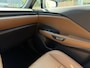 Lexus LBX Relax 2WD | Memory seats | Trekhaak | Lederen bekleding | Dodehoekassistentie | Elektrisch bedienbare achterklep | Achteruitrijcamera | Parkeersensoren voor- en achter | Adaptive cruise control | Climate control
