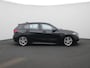 BMW 1-Serie 120i Business Edition | M-Sport | Automaat | Navigatie | Stoel/Stuur verwarming | M-Aerodynamica | Half leder | Virtual cockpit | Cruise Control | Parkeersensoren | M Stuur | LED | Lichtmetalen Velgen |