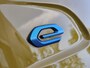 Peugeot e-208 EV Allure Pack 50 kWh | Cruise Control | Climate Control | Navigatie | Parkeersensoren | Apple CarPlay & Android Auto | Camera | All-Season Banden |