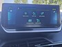 Peugeot e-208 EV Allure Pack 50 kWh | Cruise Control | Climate Control | Navigatie | Parkeersensoren | Apple CarPlay & Android Auto | Camera | All-Season Banden |
