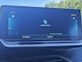 Peugeot e-208 EV Allure Pack 50 kWh | Cruise Control | Climate Control | Navigatie | Parkeersensoren | Apple CarPlay & Android Auto | Camera | All-Season Banden |