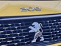 Peugeot e-208 EV Allure Pack 50 kWh | Cruise Control | Climate Control | Navigatie | Parkeersensoren | Apple CarPlay & Android Auto | Camera | All-Season Banden |