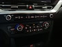 Kia Niro EV e-Niro DynamicPlusLine 64 kWh SOH 100% Stoel en Stuur verwarming, Schuif kantel dak, Apple Carplay/Android Auto, Navigatie, Camera.