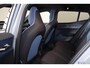 Volvo EX30 Extended Range Plus 69 kWh - Adaptive Cruise Control - Harman/Kardon audio - Parkeercamera achter - Verwarmde voorstoelen & stuur - Parkeersensoren voor & achter - Draadloze tel. lader - Extra getint glas - 19' LMV