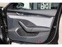 Skoda Octavia Combi 1.5 TSI MHEV Carplay, Achteruitrijcamera, Stoel/Stuurverwarming, ACC, ECC, Parksens V en A, 16" LMV