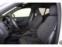 Volvo EX40 Single Motor Extended Range Business Ed. 82 kWh - IntelliSafe Assist & Surround - Parkeercamera achter - Harman/Kardon audio - Verwarmde voorstoelen & stuur - Parkeersensoren voor & achter - Draadloze tel. lader - Warmtepomp - Extra getint glas - 19' LMV