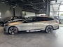 BMW i5 Touring M60 xDrive 84 kWh | M-SPORT PRO | DRIVING ASSIST PROF | PARK ASSIST PROF | PANORAMADAK | STOELVENTILATIE | OXID GRAU | SOH 97 % | COMFORT PAKKET | TRAVEL PAKKET | CARBON PAKKET | HEAD-UP | TREKHAAK |