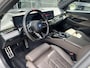 BMW i5 Touring M60 xDrive 84 kWh | M-SPORT PRO | DRIVING ASSIST PROF | PARK ASSIST PROF | PANORAMADAK | STOELVENTILATIE | OXID GRAU | SOH 97 % | COMFORT PAKKET | TRAVEL PAKKET | CARBON PAKKET | HEAD-UP | TREKHAAK |
