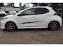 Toyota Yaris 1.5 Hybrid EXECUTIVE NL.AUTO PANODAK AFN.TREKHAAK ALL SEASONS HEAD-UP DISPLAY JBL PARK.SENSOREN V+A DODEHOEK DETECTIE LED LUXE BEKLEDING STOEL&STUURVERW.