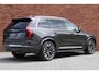 Volvo XC90 2.0 T8 Plug-in hybrid AWD Ultra Bright | Bowers & Wilkins | Panoramadak | Luchtvering | Trekhaak, inklapbaar | Massagestoelen | Head-Up Display | Extra getint glas | 360 graden camera | Geventileerde voorstoelen | 20 inch. lichtmetalen velgen | Stoel-/ stuurwielverwarming | Verwarmde achterbank | Pilot assist