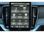 Volvo XC90 2.0 T8 Plug-in hybrid AWD Ultra Bright | Bowers & Wilkins | Panoramadak | Luchtvering | Trekhaak, inklapbaar | Massagestoelen | Head-Up Display | Extra getint glas | 360 graden camera | Geventileerde voorstoelen | 20 inch. lichtmetalen velgen | Stoel-/ stuurwielverwarming | Verwarmde achterbank | Pilot assist