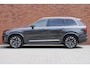 Volvo XC90 2.0 T8 Plug-in hybrid AWD Ultra Bright | Bowers & Wilkins | Panoramadak | Luchtvering | Trekhaak, inklapbaar | Massagestoelen | Head-Up Display | Extra getint glas | 360 graden camera | Geventileerde voorstoelen | 20 inch. lichtmetalen velgen | Stoel-/ stuurwielverwarming | Verwarmde achterbank | Pilot assist