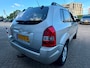 Hyundai Tucson 2.0i Style Executive met parkeersensoren en trekhaak en cruise controle en airco